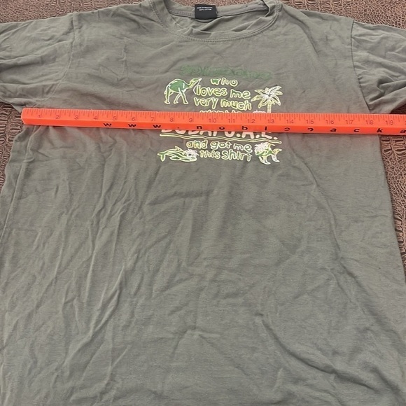 Dubai UAE Kids Green Souvenir Graphic T-Shirt Size Large Boy - Picture 5 of 5